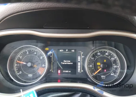 2015 Jeep Cherokee Latitude z USA, uszkodzony, nr VIN 1C4PJMCB5FW715362